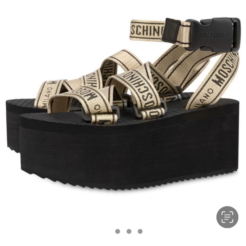 💯 Moschino sandals wear twice like new size 10 with box